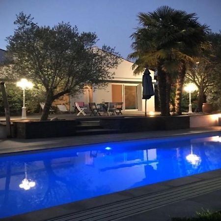 Adorable Guest House Avec Balneo Et Piscine Olonne-sur-Mer Luaran gambar